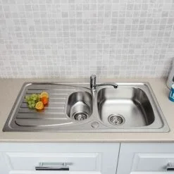 Kitchen Sink Shop 60 Essentials Modern Stainless Steel Kitchen Sink 1.5 Bowl Drainer + FREE Wastes